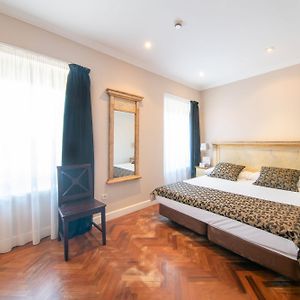 Habitación con Cama King
